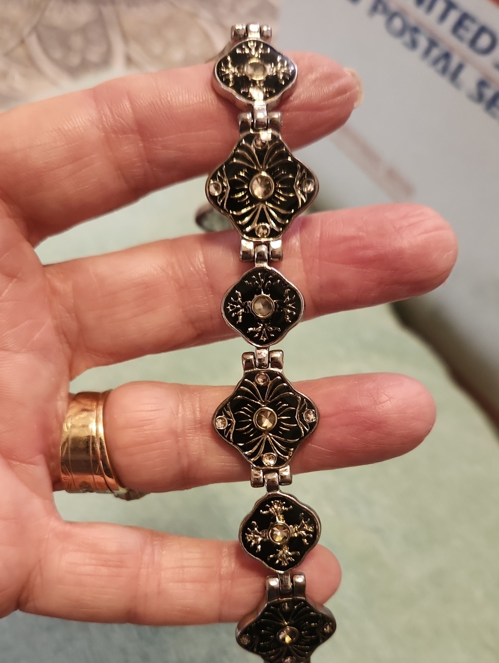 Lia Sophia Black and Silver Floral Link Bracelet